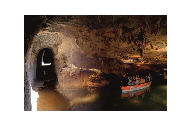 GUIDED TOUR TO WATER JOURNEY: CHELVA, MONTANEJOS & WATER CAVES